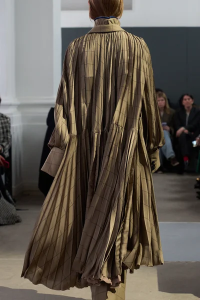 Look 33